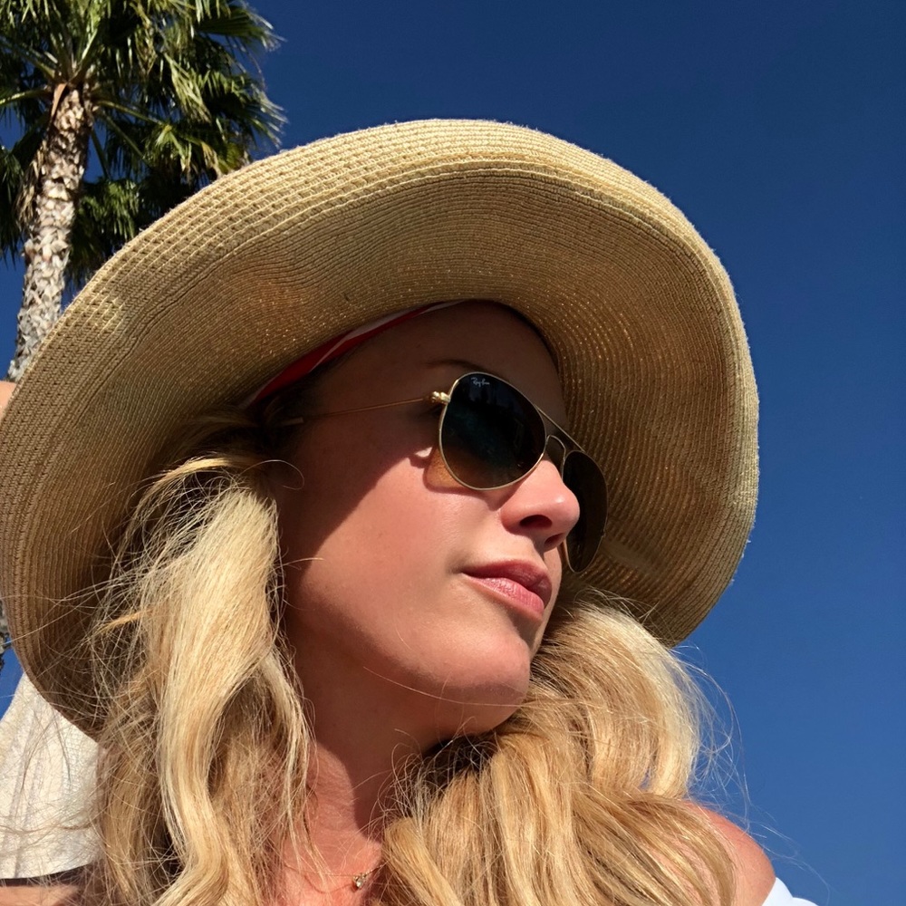 Meet your Poshmark host